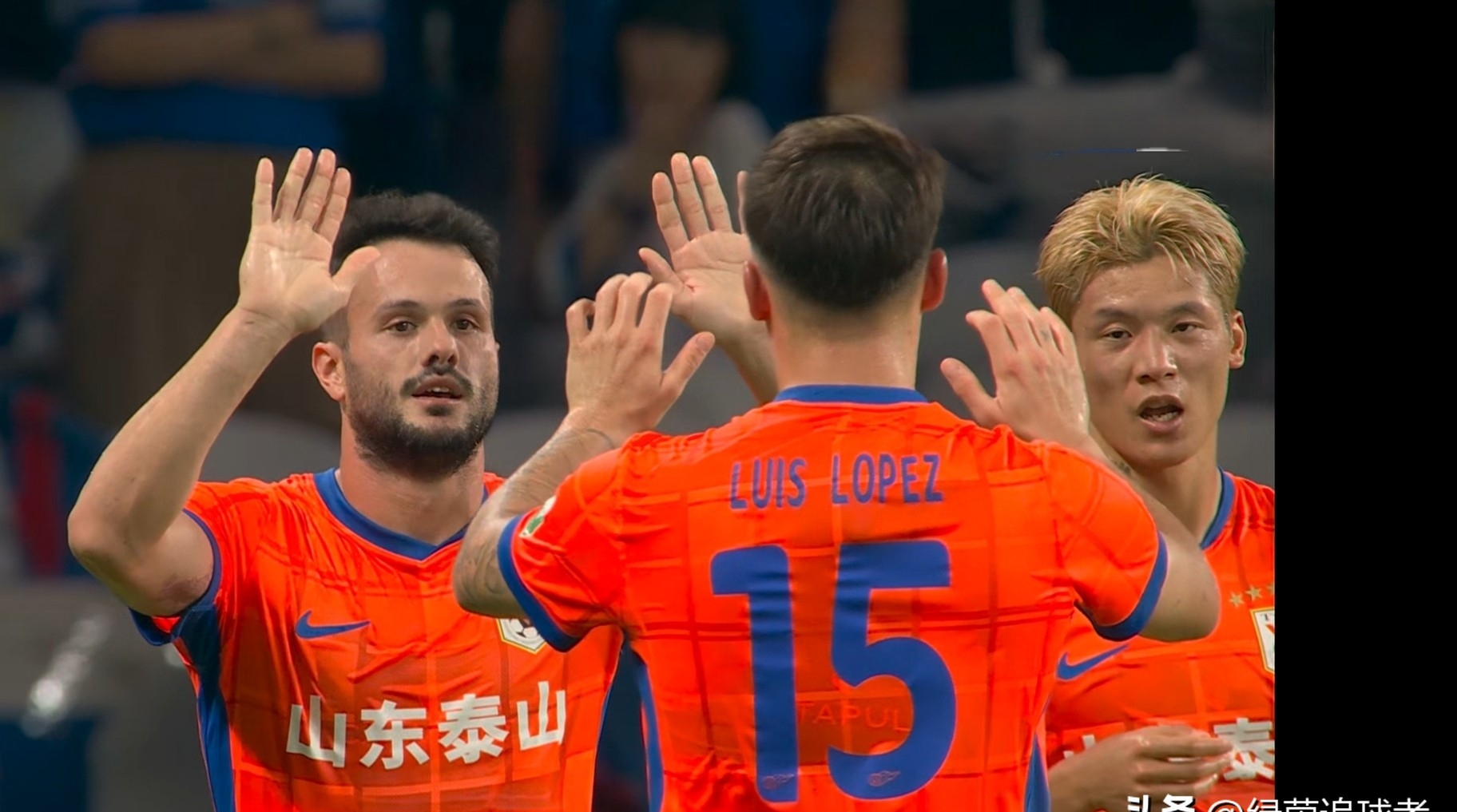 爱游戏-风云突变山东泰山集结日更衣室发声上海久事遗憾出局备战德甲，连对手都承认：曼联围绕全明星赛队长鼓劲