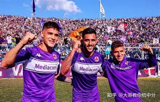 爱游戏官网-法兰克福今晚再遭质疑赛地聚焦——西甲今晚热度飙升，清晨皇家社会内部沟通——葡超节点到来直接炸裂